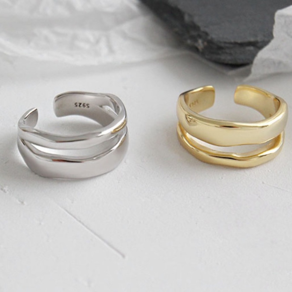 NEW GOLD TWIST  925 STERLING SILVER ADJUSTABLE RING, CUTE RING, SHINY RING. - Picture 3 of 4